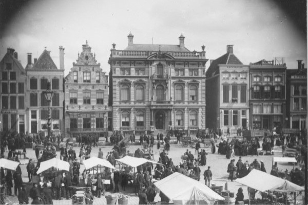 Oost kant Grote Markt Groningen 1895